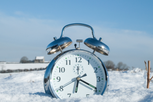 wintertijd wekken in de sneeuw