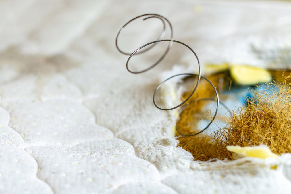 How long does a mattress last? Check the average lifespan here!