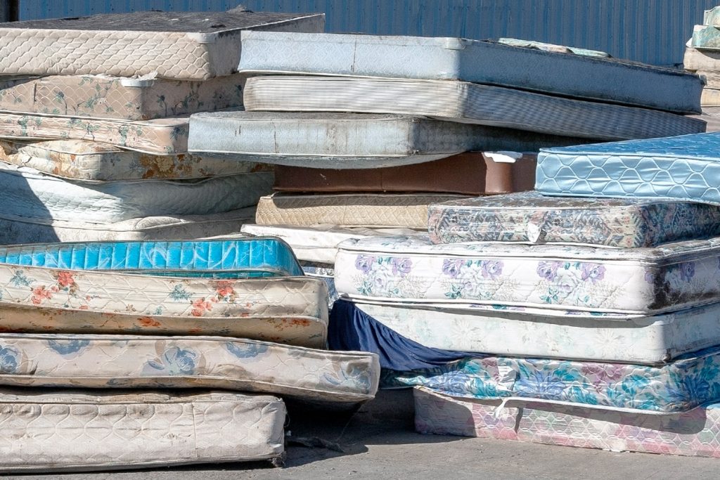 Get rid of the old mattress! That's how often you should replace a mattress!